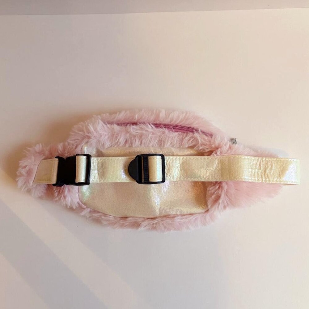 Iscream Rose Faux Fur Belt Bag - Picture 3 of 8